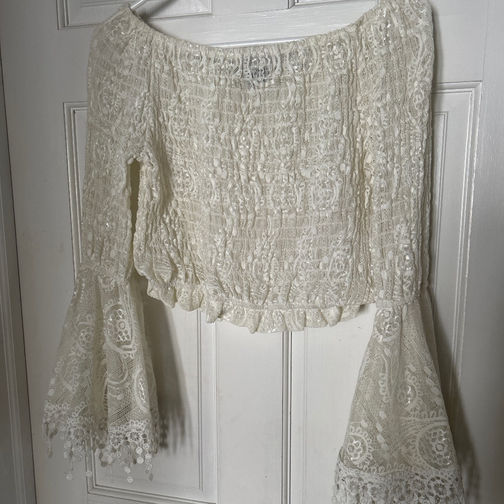 Lacy long bell sleeve top!